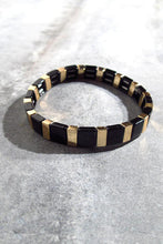 Load image into Gallery viewer, bracelet Ava noir gold
