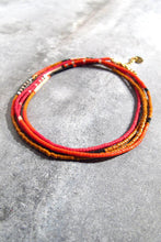 Charger l&#39;image dans la galerie, bracelet 4-tours perles ocre orange
